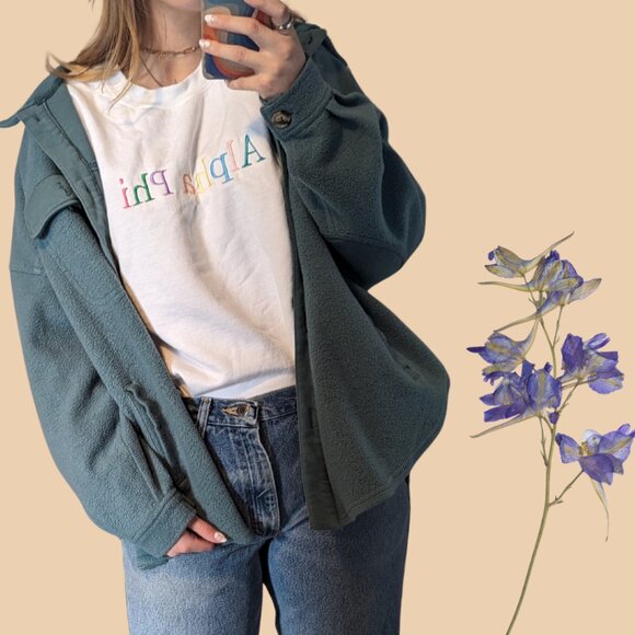 Alpha Phi Crewneck - Picture 1 of 4